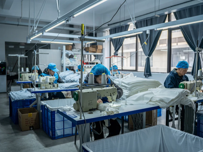 Packaging line for silk pillows